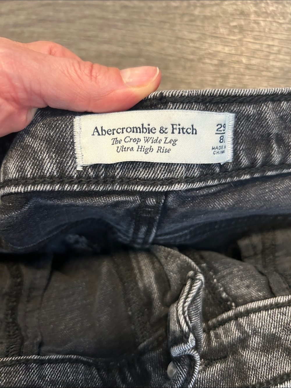 Abercrombie & Fitch Crop Wide Leg Ultra High Rise Jeans 29 Long Black - Picture 3 of 6